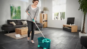 الاهتمام بتنظيف وترتيب غرفة الاستقبال بشكل دائم