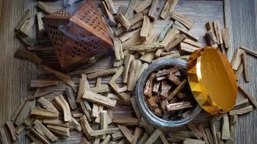 البخور-السودانى-370x208 أفضل 10 أنواع البخور واستخداماتها