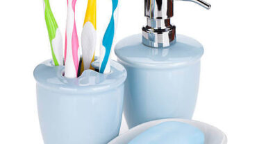 تنظيف حامل فرشاة الأسنان