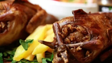 حمام محشى بالفريك ورز وسلطة