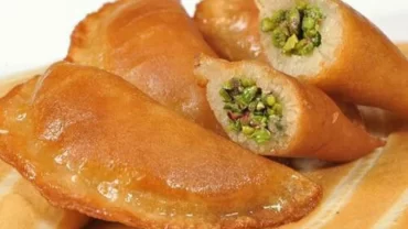 طريقة عمل القطايف بالمكسرات