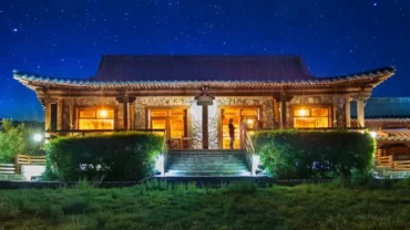 فندق ثري كاميل لودج / Three Camel Lodge Mongolia