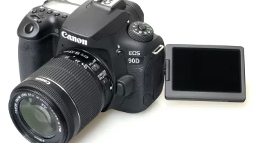 كاميرا Canon EOS 90D