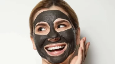 ماسك الطين والفحم