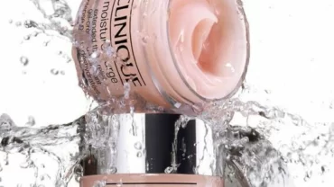 مرطب كلينيك / Clinique moisture surge extended thirst relief