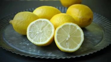 مزيل عرق طبيعي بالليمون