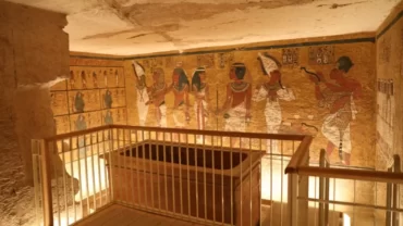 مقبرة الملك توت عنخ أمون