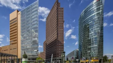 ميدان بوتسامر Potsdamer Platz