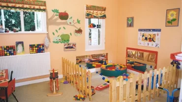 حضانة منزلية