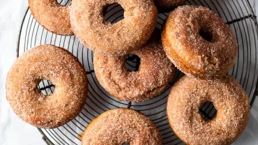 دونات التفاح بالقرفة / Cinnamon Apple Donut