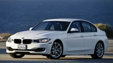 سيارة بي إم دبليو BMW SERIES 320i