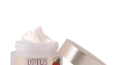 مرطب لوتس هيربلز/ Lotus Herbals Moisturising