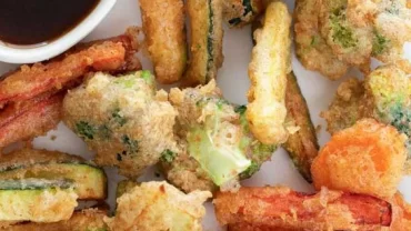 سوشي Tempura Veggie Rolls