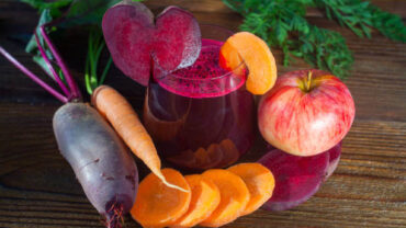 عصير البنجر والتفاح والجزر