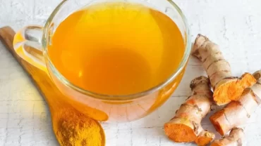 مشروب الزنجبيل والكركم